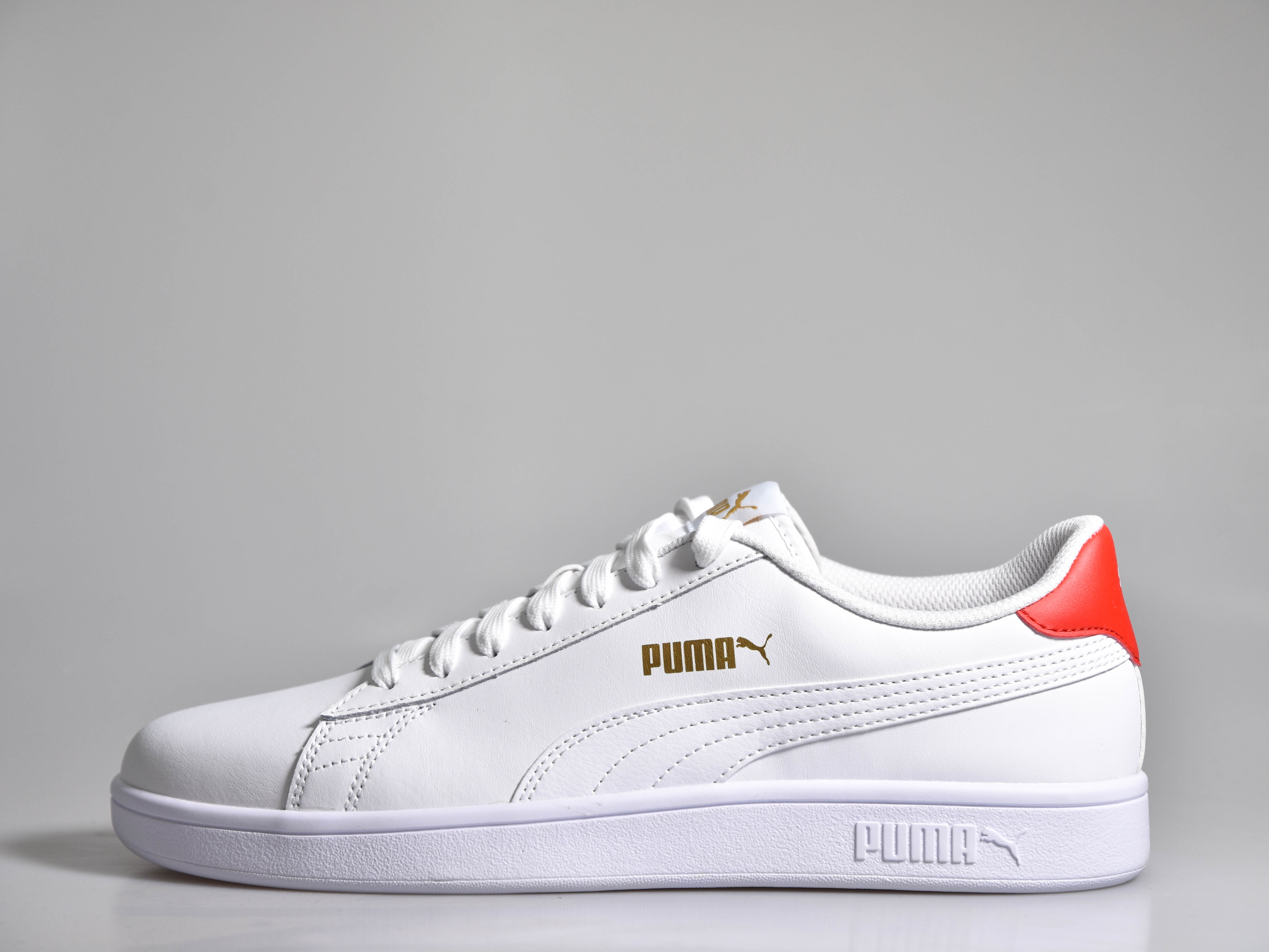 PUMA SMASH V2